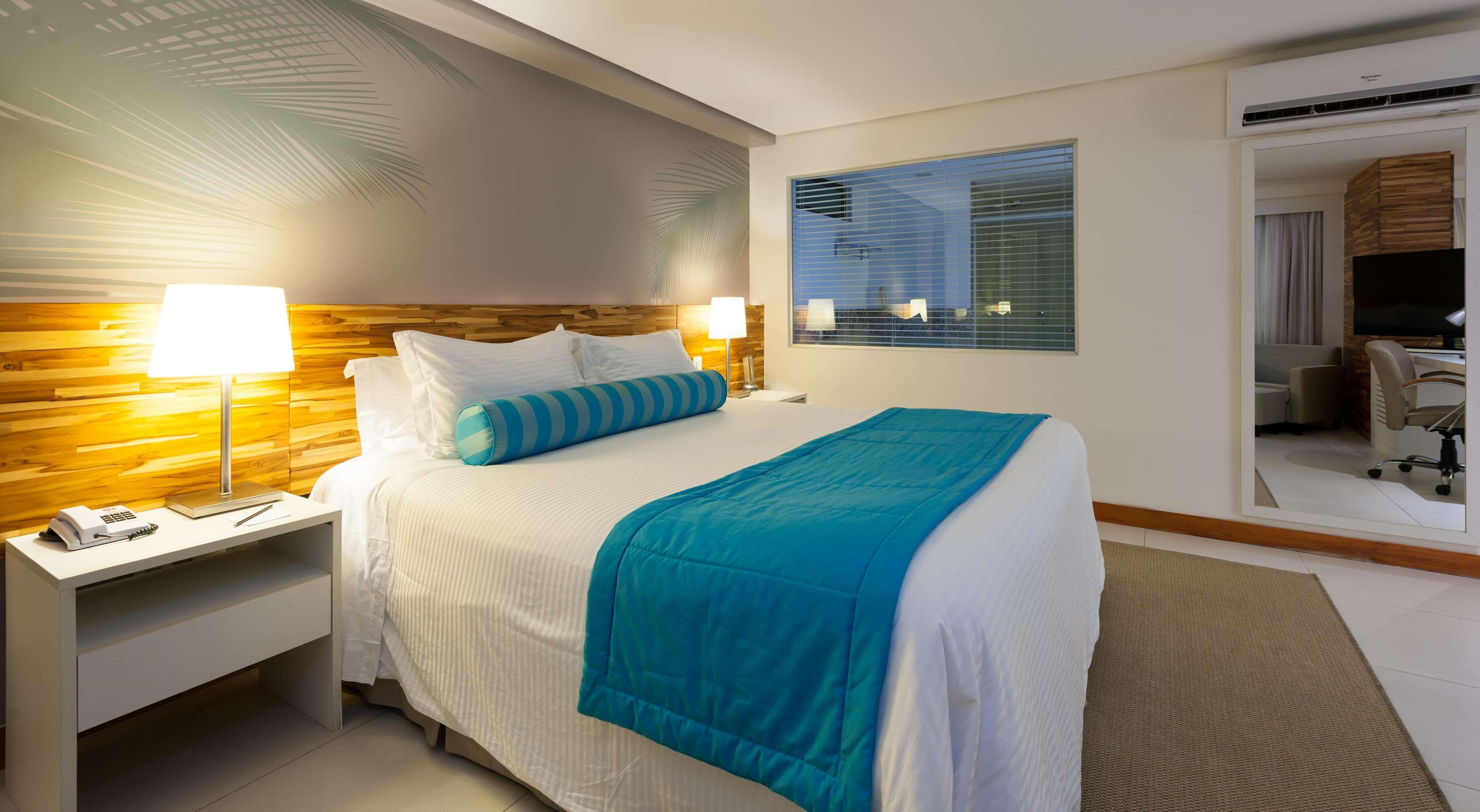 Best Western Premier Maceio Экстерьер фото A bedroom at the hotel