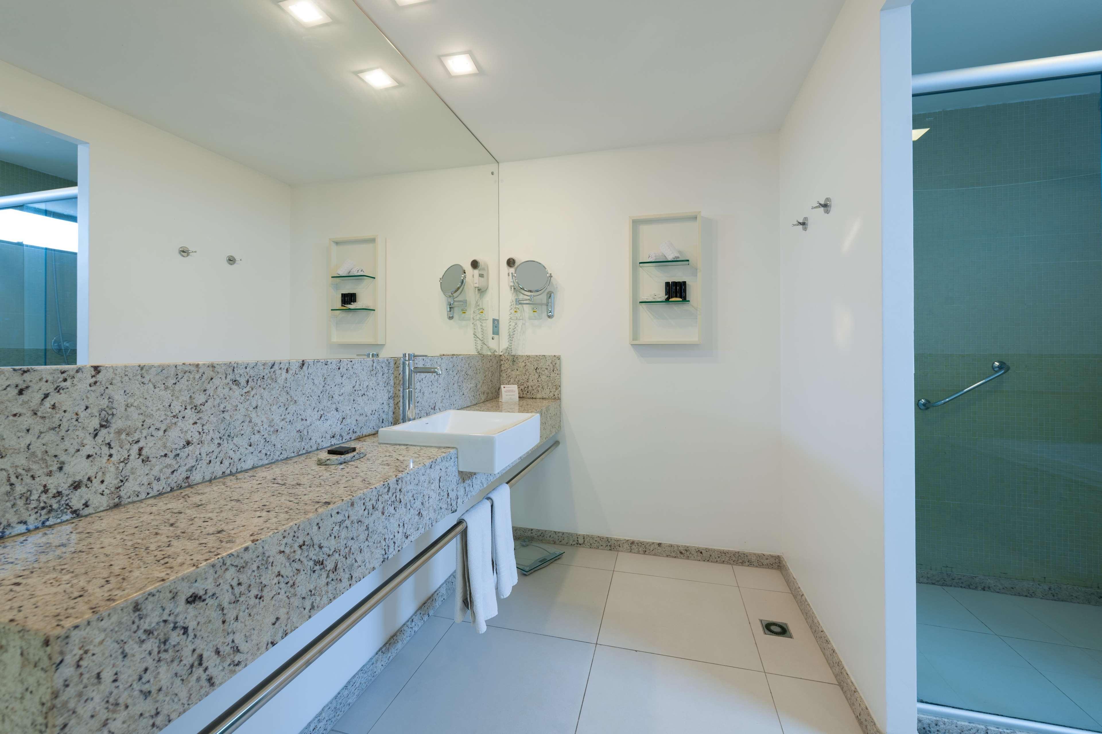 Best Western Premier Maceio Экстерьер фото Bathroom