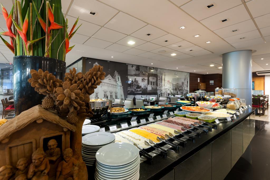 Best Western Premier Maceio Экстерьер фото A buffet at a hotel